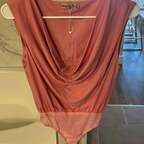 Pink bodysuit never worn - Picture 3 of 3